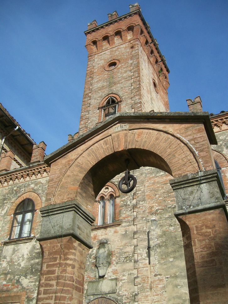 36 Villa Stagni.JPG - La corte interna della "Torre Cattanei", poi "Villa Stagni", a Pragatto, nel comune di Crespellano (Bo)